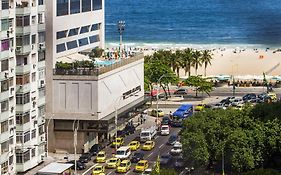 Copacabana 3 suites em andar alto com vista mar